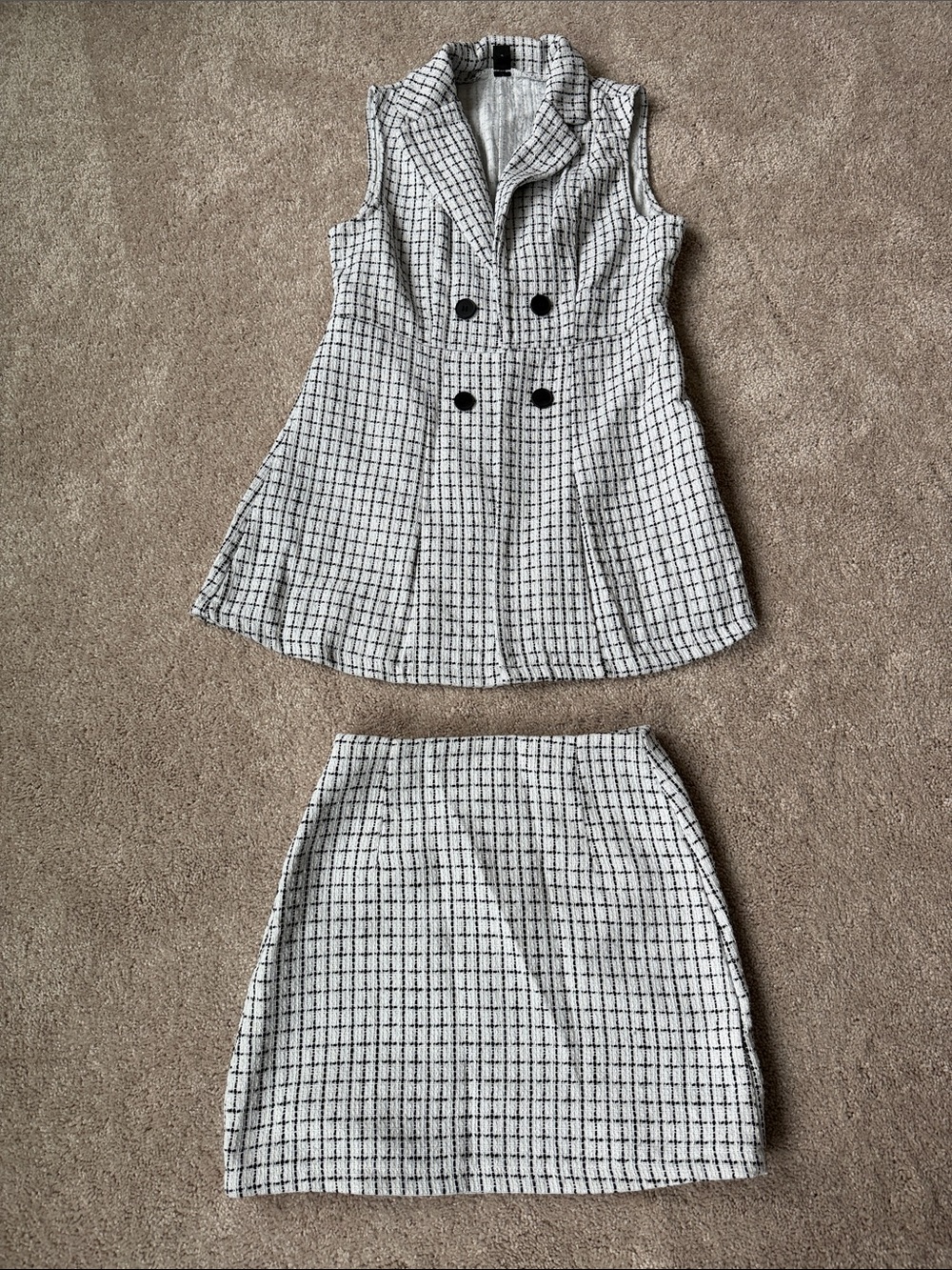‼️ 2 Piece Sleeveless Double-Breasted Vest and Mini Skirt ‼️
